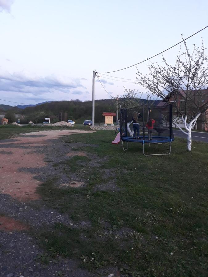 Apartman Teo &Tena Otočac Buitenkant foto
